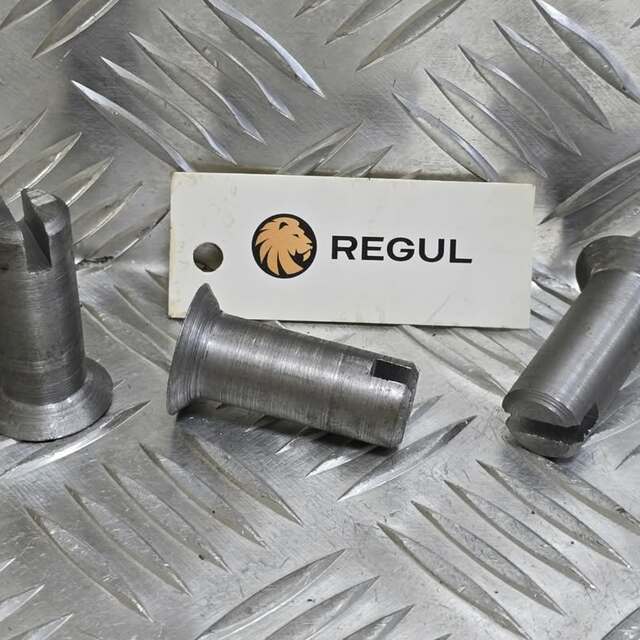 Палец по чертежу заказчика
#токарнаяобработка #токарьчпу #токарь
