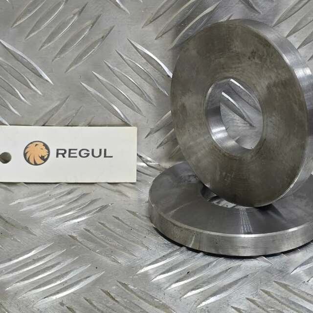 Шайба по заданию заказчика
#токарнаяобработка #токарьчпу #токарь
